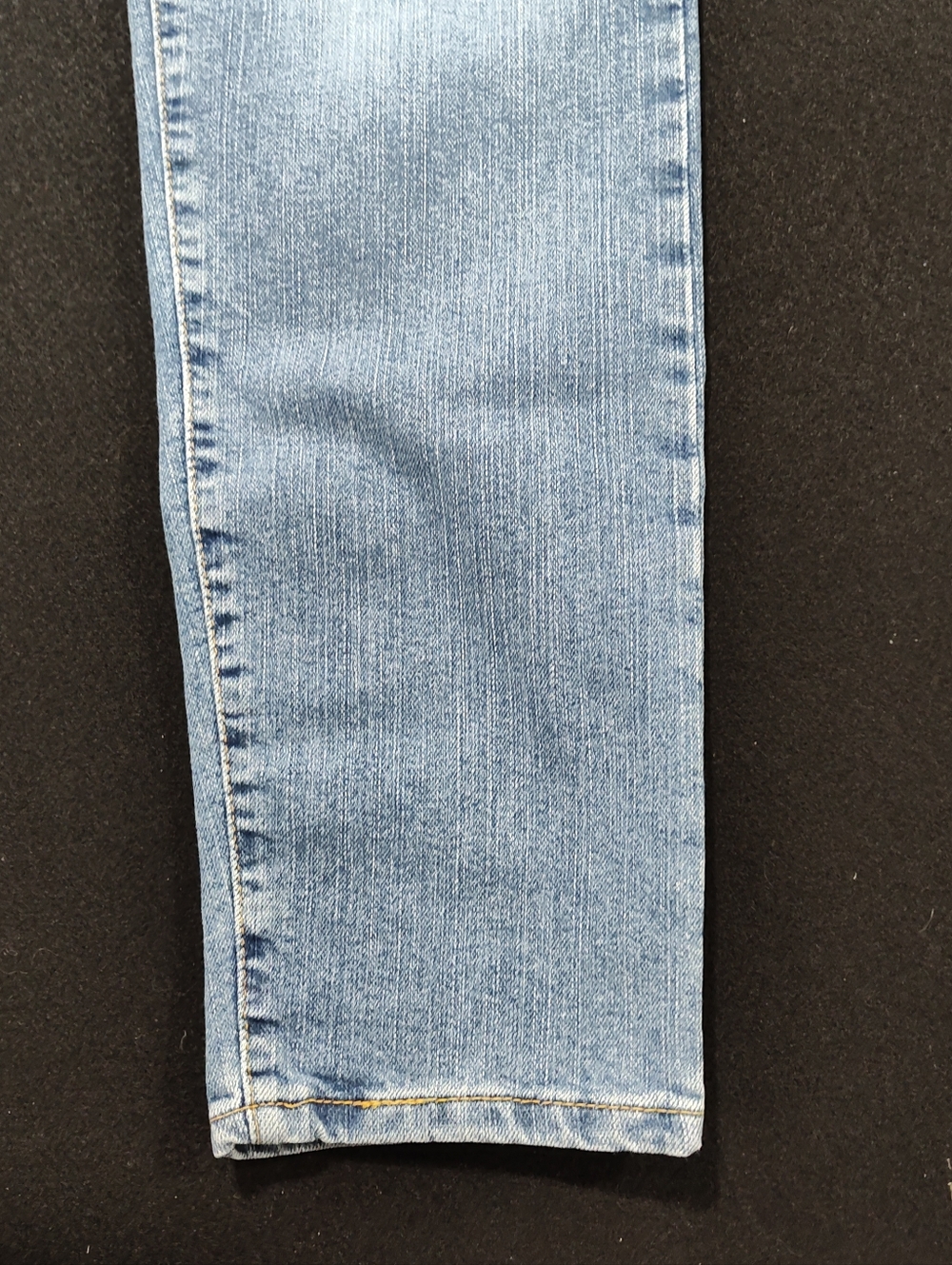 Levi's 512 Blue Jeans - Women’s Size 8 - Classic  Slim Tapered  - Straight Leg - Picture 4 of 12